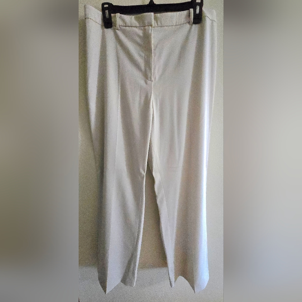 Kasper Womens Creme Pant Suit With Slight Pinstripe Accent - Picture 5 of 9